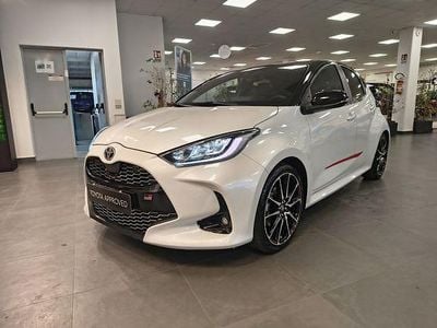 Usata Toyota Yaris Hybrid Sport 115 CV (84 kW) 2022 Bianco Berlina