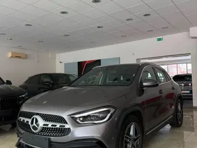 Usata Mercedes GLA220 Premium 190 CV (139 kW) 2022 Grigio SUV