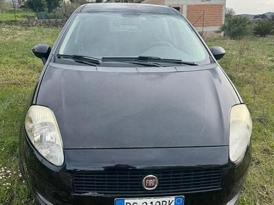 Usata Fiat Grande Punto 90 CV (66 kW) 2006 Nero Utilitaria