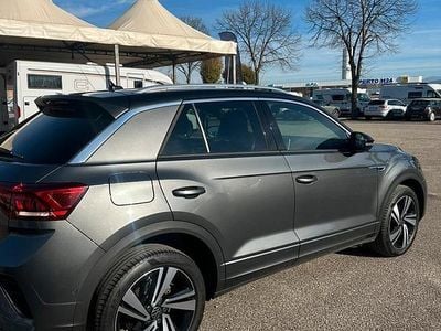 Usata VW T-Roc R-line 150 CV (110 kW) 2022 Grigio SUV