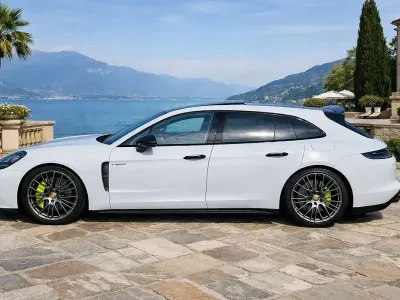 Usata Porsche Panamera 4 Platinum Edition 462 CV (339 kW) 2024 Bianco Berlina