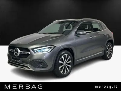 Usata Mercedes GLA200 163 CV (119 kW) 2021 Grigio SUV