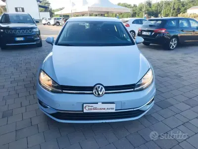 Usata VW Golf VII Highline 116 CV (85 kW) 2017 Grigio Berlina