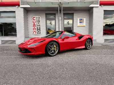 Usata Ferrari F8 719 CV (528 kW) 2021 Rosso Cabrio