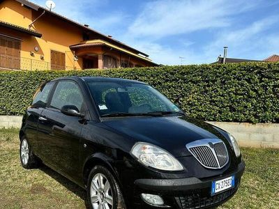 usata Lancia Ypsilon - neopatentati