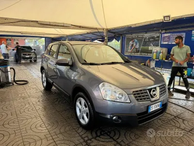 Usata Nissan Qashqai Tekna 106 CV (77 kW) 2008 Grigio SUV
