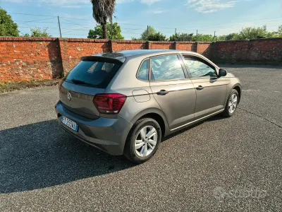Usata VW Polo 95 CV (69 kW) 2019 Grigio Utilitaria