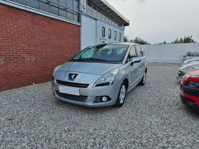 Usata Peugeot 5008 Active 156 CV (114 kW) 2010 Argento Monovolume