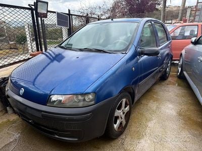 Usata Fiat Punto 80 CV (58 kW) 2003 Blu Utilitaria