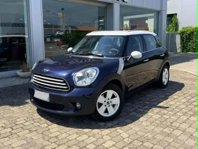 Usata Mini Cooper D Countryman 111 CV (81 kW) 2012 Blu  tetto bianco SUV