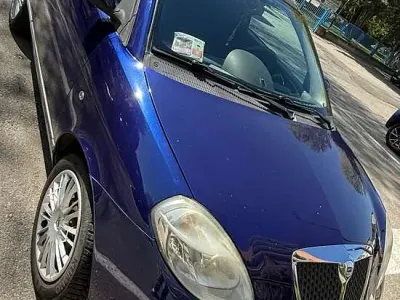 Usata Lancia Ypsilon 60 CV (44 kW) 2007 Blu/azzurro Utilitaria