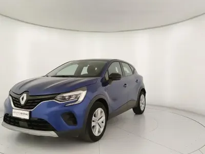 Usata Renault Captur Equilibre 100 CV (73 kW) 2024 Blu SUV