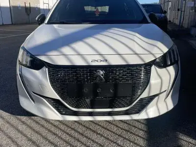 Usata Peugeot 208 GT-line 131 CV (96 kW) 2020 Bianco Utilitaria