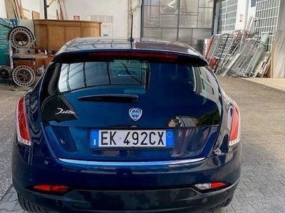 Usata Lancia Delta 120 CV (88 kW) 2011 Blu Utilitaria