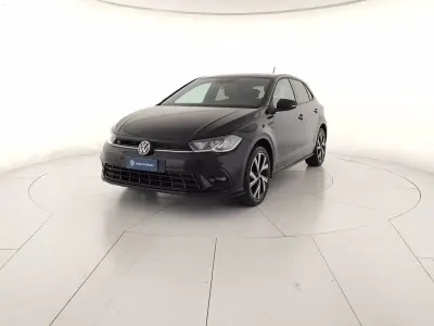 Usata VW Polo R-line 95 CV (69 kW) 2023 Deep black perlato Utilitaria