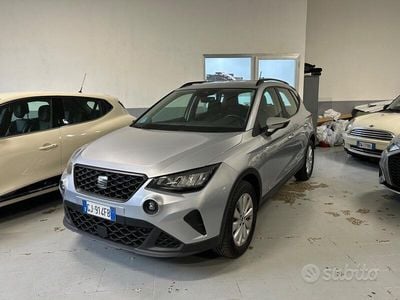 Usata Seat Arona Style 110 CV (80 kW) 2022 Argento SUV