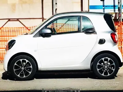Usata Smart ForTwo Coupé 71 CV (52 kW) 2015 Bianco Coupé