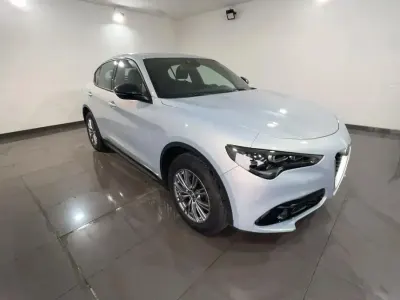 Gebraucht Alfa Romeo Stelvio Super 209 PS (153 kW) 2023 Silber SUV