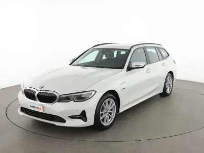 Usata BMW 320e Advantage 204 CV (150 kW) 2022 Bianco Berlina