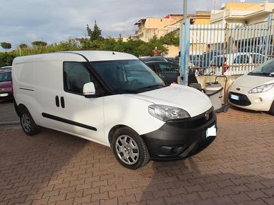 Usata Fiat Doblò 104 CV (76 kW) 2017 Bianco Monovolume