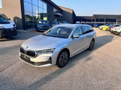 Nuova Skoda Octavia Executive 150 CV (110 kW) 2025 Grigio Station wagon