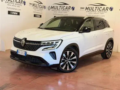 Usata Renault Austral Techno 200 CV (147 kW) 2023 Bianco SUV