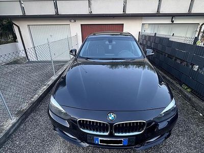 Usata BMW 318 Sport Line 2013 Nero Station wagon