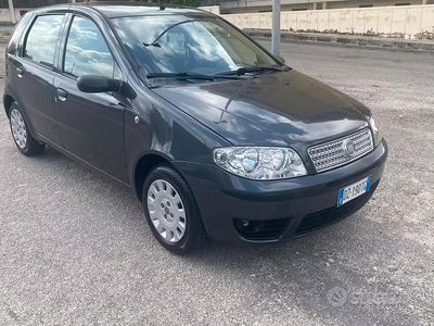 Usata Fiat Punto Active 59 CV (43 kW) 2009 Grigio Utilitaria