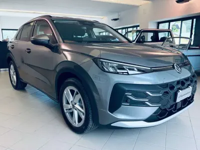 Nuova VW T-Roc Life 116 CV (85 kW) 2026 Wolf grey metallizzato SUV