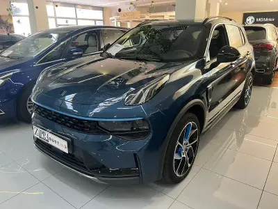 Usata Lynk & Co 01 179 CV (131 kW) 2023 Blu SUV