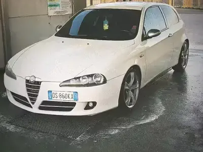 Usata Alfa Romeo 147 150 CV (110 kW) 2008 Bianco Utilitaria