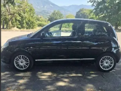 Usata Lancia Ypsilon Platinum 77 CV (56 kW) 2011 Nero Utilitaria