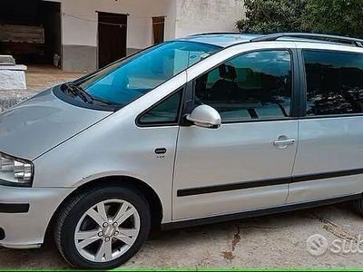 Usata Seat Alhambra Reference 140 CV (102 kW) 2010 Argento Monovolume