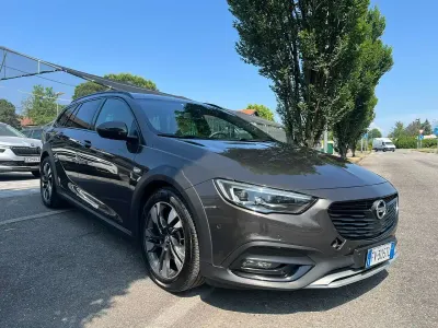 Usata Opel Insignia S 209 CV (153 kW) 2019 Bronzo Station wagon
