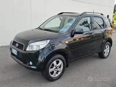 Usata Daihatsu Terios HIRO 105 CV (77 kW) 2009 Nero SUV