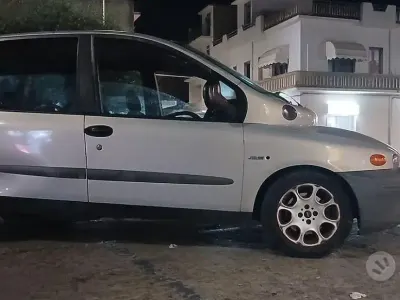Usata Fiat Multipla 105 CV (77 kW) 2000 Grigio Monovolume