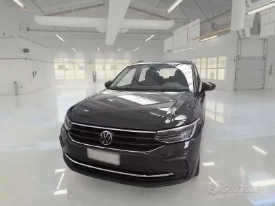 Usata VW Tiguan Life 150 CV (110 kW) 2022 Grigio SUV