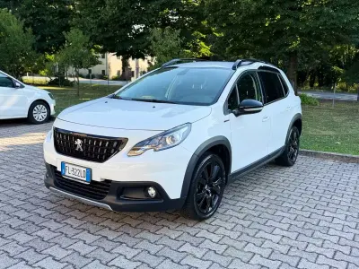 Usata Peugeot 2008 S 110 CV (80 kW) 2017 Bianco SUV