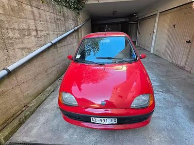 Usata Fiat 600 39 CV (28 kW) 1998 Rosso Berlina