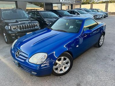 Usata Mercedes SLK200 192 CV (141 kW) 2000 Blu Cabrio