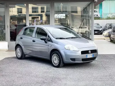 Usata Fiat Punto 69 CV (50 kW) 2013 Grigio Utilitaria