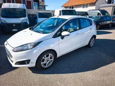 Occasion Ford Fiesta 97 PK (71 kW) 2013 Wit Sedan