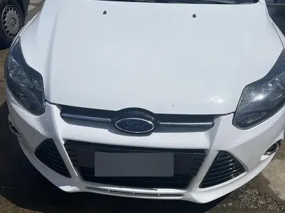 Usata Ford Focus 115 CV (84 kW) 2011 Bianco Station wagon