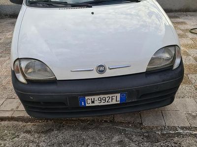 Usata Fiat 600 2005 Bianco Berlina