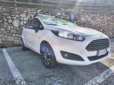 Usata Ford Fiesta Business Edition 97 CV (71 kW) 2015 Bianco Berlina