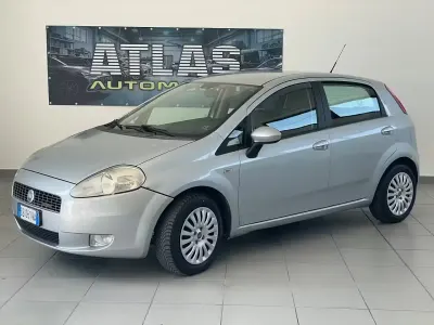 Brugt Fiat Grande Punto 75 HK (55 kW) 2006 Grå Hatchback