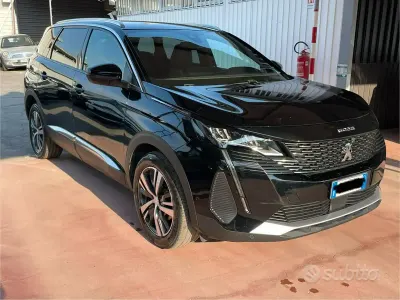 Usata Peugeot 5008 Allure 131 CV (96 kW) 2024 Nero SUV