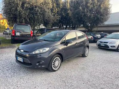 Gebraucht Ford Fiesta Titanium 96 PS (70 kW) 2009 Grau Kleinwagen
