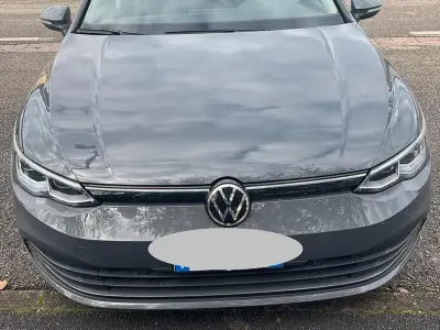 Usata VW Golf VIII Life 110 CV (80 kW) 2020 Grigio Berlina