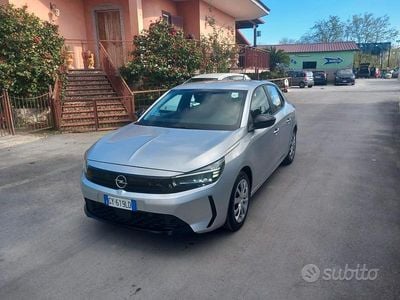 Usata Opel Corsa Edition 100 CV (73 kW) 2025 Grigio Utilitaria